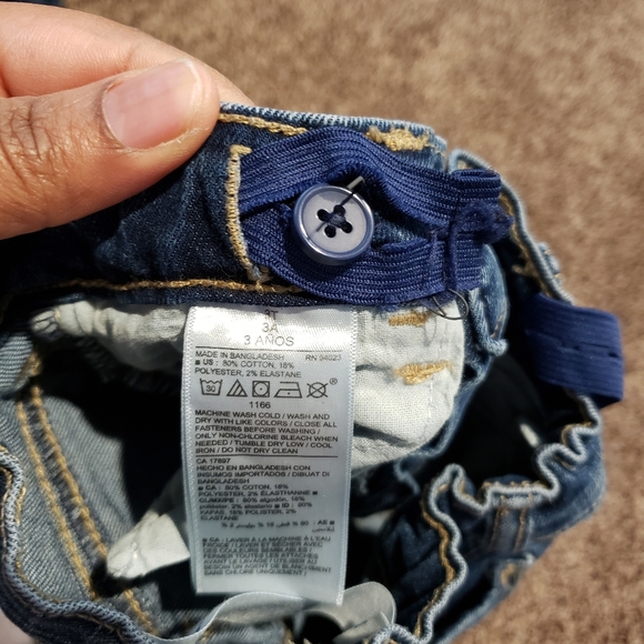 2 Pair of Old Navy Jeans 3T - Picture 8 of 8